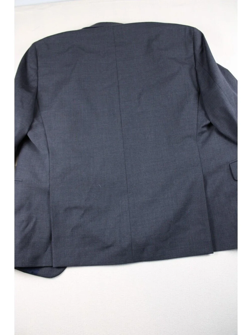 Tommy Hilfiger Men's Gray 2-Piece Suit – Size 36x30 – Excellent Condition